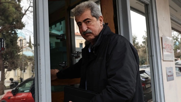 Ο Φάμελλος διέγραψε τον Πολάκη από την ΚΟ: «Αισχρό υπονοούμενο ότι έχω κρυφή ατζέντα» λέει ο πρόεδρος του ΣΥΡΙΖΑ