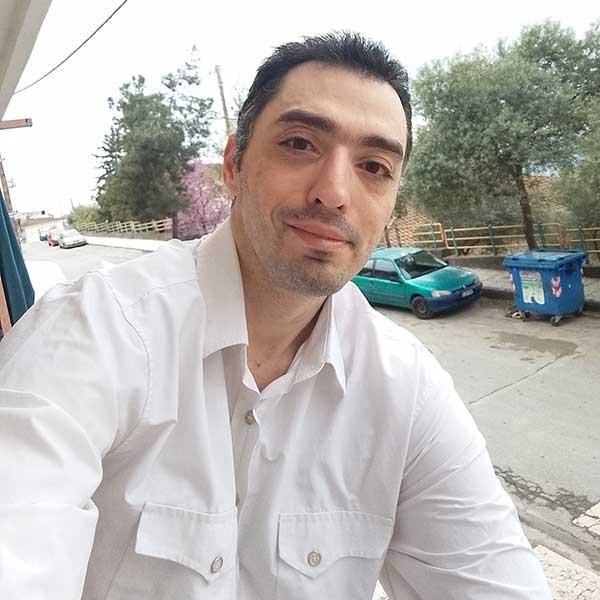 Τιμητική διάκριση για τον Ιωάννη Σιδηρόπουλο από τον εκδοτικό οίκο “Ηλιαχτίδα”