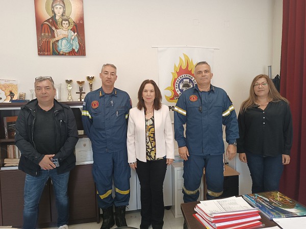 Καλλιόπη Βέττα: «Η Πυροσβεστική Υπηρεσία στην Δυτική Μακεδονία χρειάζεται στελέχωση, χρηματοδότηση κι αναβάθμιση υποδομών για να ανταπεξέλθει στις υφιστάμενες και τις νέες προκλήσεις» – Συναντήσεις με Πυροσβεστική και Ε.ΜΟ.Δ.Ε.