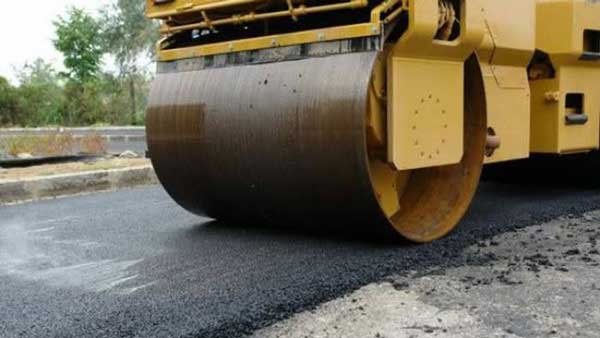 Εργασίες ασφαλτόστρωσης στην Σιάτιστα