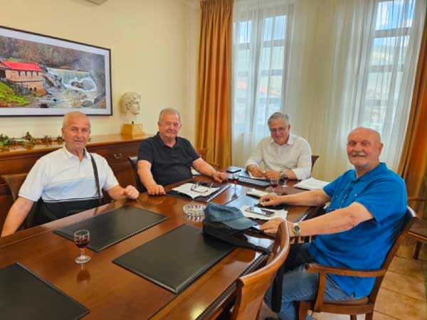 Οι Δημοκράτες Προοδευτικό Κέντρο επισκέφθηκαν το δημαρχείο Σιάτιστας