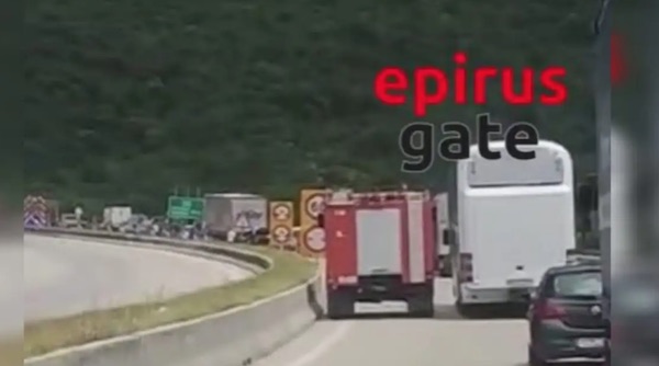 Φωτιά στην Εγνατία Οδό: Διακοπή κυκλοφορίας στο ρεύμα Ηγουμενίτσα προς Γιάννενα