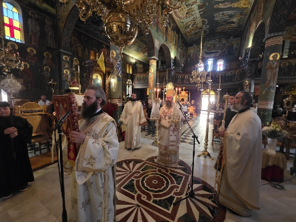 Αρχιερατική Θεία Λειτουργία στον Περδίκκα Εορδαίας
