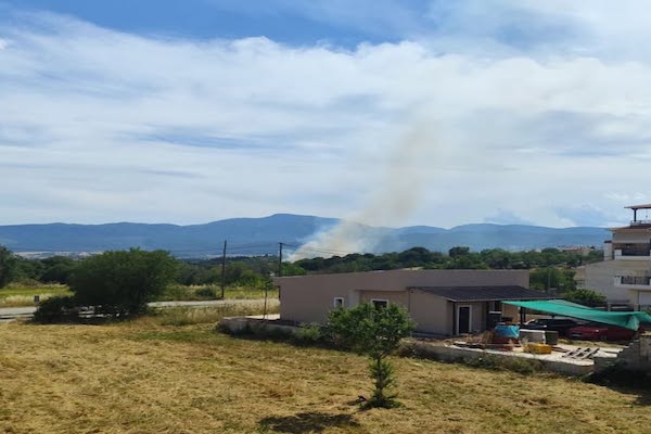 Φωτιά στη Λευκόβρυση από υπολείμματα καλλιεργειών