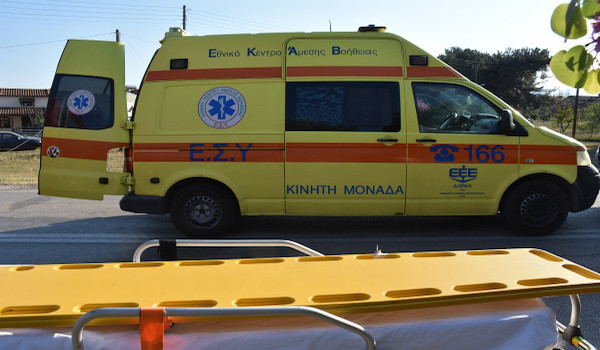 Καστοριά: Αστυνομικός υπέστη ανακοπή από τσίμπημα σφήκας – Σώθηκε χάρη στην έγκαιρη επέμβαση των γιατρών