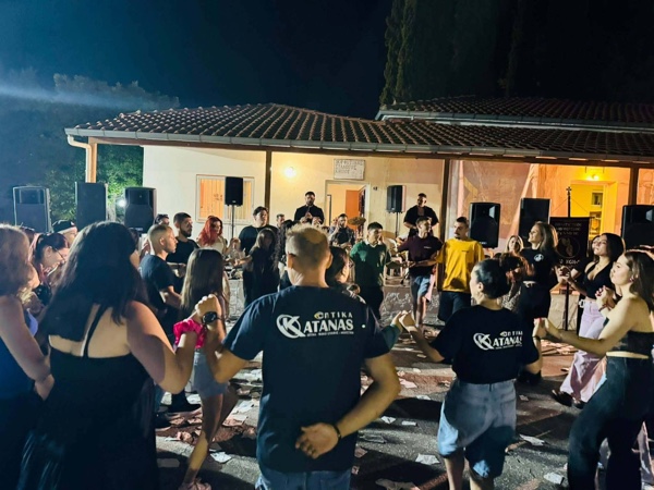 Mε επιτυχία πραγματοποιήθηκε η δημοτική βραδιά στον Κήπο
