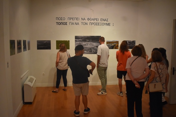 Τα εγκαίνια της έκθεσης “Apo Psila – Returning Home”