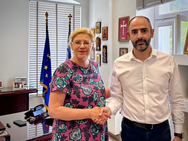 Εθιμοτυπική επίσκεψη διπλωματικών εκπροσώπων στο Δημαρχείο Φλώρινας