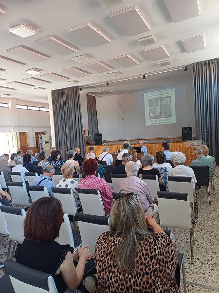 Πραγματοποιήθηκε η παρουσίαση του νέου βιβλίου του καθηγητή Βασίλη Παπαναστάση με τίτλο “Γνωριμία με το φυσικό περιβάλλον της Εράτυρας”