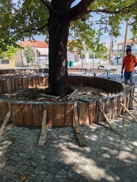 Εργασίες επιδιόρθωσης και συντήρησης στην πλατεία Καπνοχωρίου