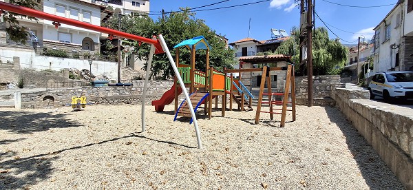 Τέσσερις νέες παιδικές χαρές σε Γαλατινή, Σιάτιστα, Εράτυρα και Τσοτύλι