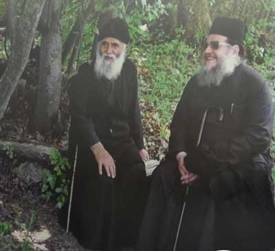 Η «διασημότερη» φωτογραφία με τον Όσιο Παΐσιο