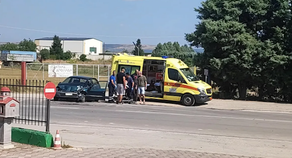 Τροχαίο στην Πτολεμαΐδα με έναν τραυματία – ΙΧ Συγκρούστηκε με φορτηγό (μπετονιέρα)