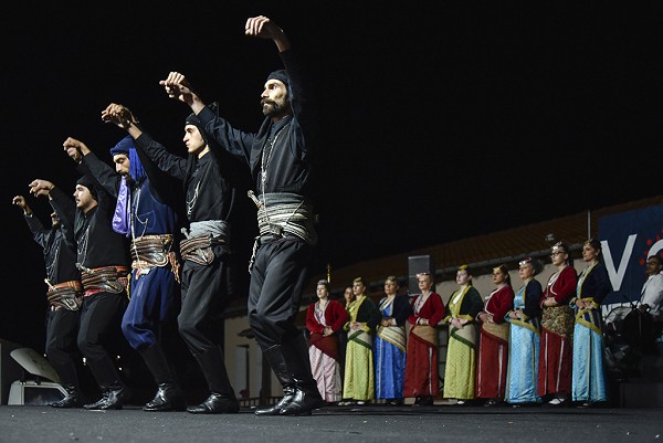 Με επιτυχία παρά τα εμπόδια του καιρού πραγματοποιήθηκε η επίσημη έναρξη του 4ου Διεθνούς Φολκλορικού Φεστιβάλ στο Τσοτύλι