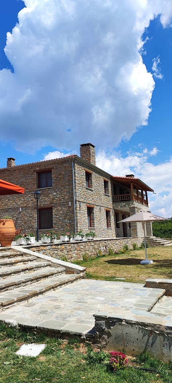 Ένα νέο ξενοδοχείο 4 αστέρων στο Πολυκάστανο Βοΐου