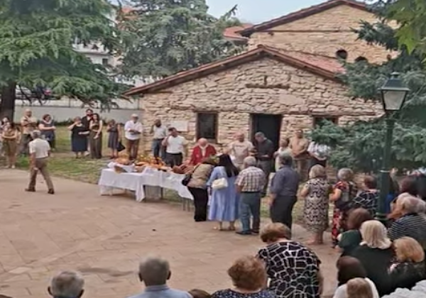Ο εσπερινός στον Ιερό Ναό Κοιμήσεως της Θεοτόκου στην Αιανή