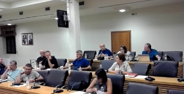 Η παλιά σχολή της Παγούνη και ο Χρήστος Καραλιώτας