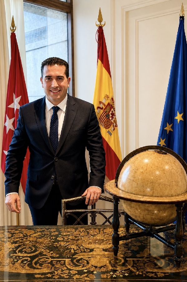 Τα γεγονότα στην Ισπανία υπενθυμίζουν μια αλήθεια. Η προστασία των συνόρων είναι εθνική αλλά και ευρωπαϊκή ευθύνη – Γράφει ο Χάρης Κάτανας