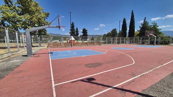 Νέες παρεμβάσεις στο γήπεδο 5×5 και στην παιδική χαρά του Ροδίτη