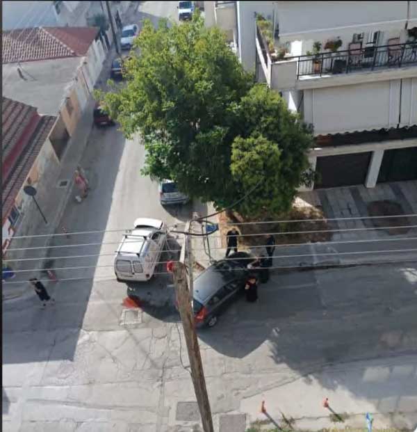 Πτολεμαΐδα: Τροχαίο ατύχημα με υλικές ζημιές στη συμβολή των οδών Δήμητρας και Δημοκρατίας