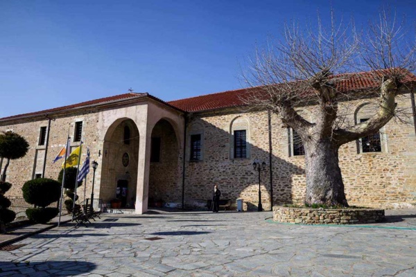 Ολοκληρώθηκαν οι εργασίες ανακατασκευής της οροφής του δυτικού περιστώου στον Ι.Ν. Εισοδίων της Θεοτόκου Βασιλειάδας, πρ. 35.000€