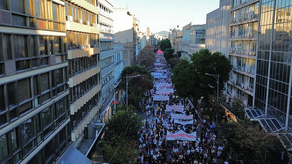 Θεσσαλονίκη -ΔΕΘ: Μαζική και η κάθοδος εργαζόμενων, συνταξιούχων και νέων από την Δυτική Μακεδονία