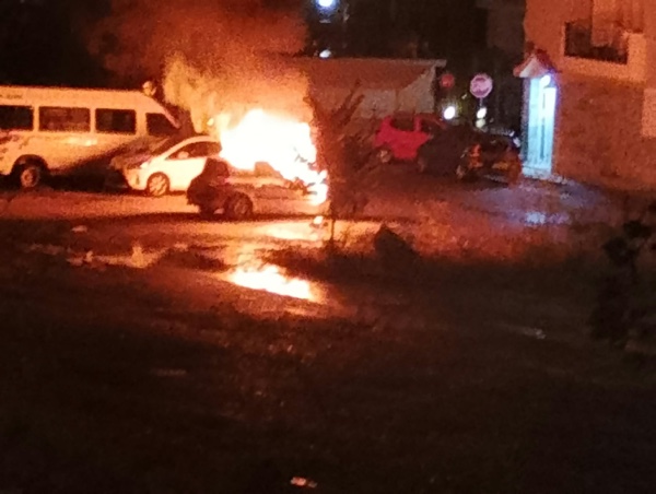 Αυτοκίνητο τυλίχθηκε στις φλόγες το πρωί του Σαββάτου στον Άγιο Αθανάσιο στην Κοζάνη