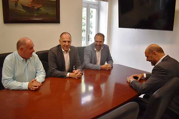 Συνάντηση του δημάρχου Φλώρινας Βασίλη Γιαννάκη με τον υπουργό Εξωτερικών Γιώργο Γεραπετρίτη