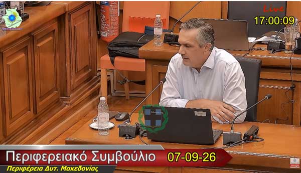 Γιώργος Κασαπίδης: Να μην κυκλοφορήσει το σχολικό βιβλίο με εικόνες με ομοφυλόφιλες οικογένειες