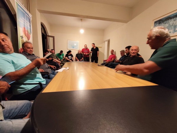 Σύσκεψη μηλοπαραγωγών σο Μεσόβουνο με πρωτοβουλία του Συλλόγου Ανατολικής Εορδαίας και Νότιας Λεκάνης Βεγορίτιδας
