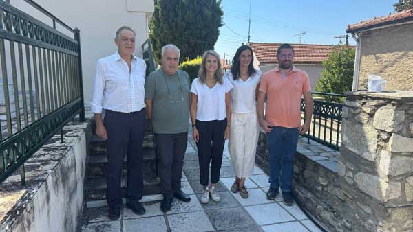 Επίσκεψη της Μιλένας Αποστολάκη στο δημαρχείο Βελβεντού