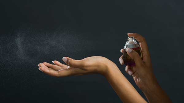 5 αρώματα για εσένα που δεν αγαπάς τις έντονες μυρωδιές