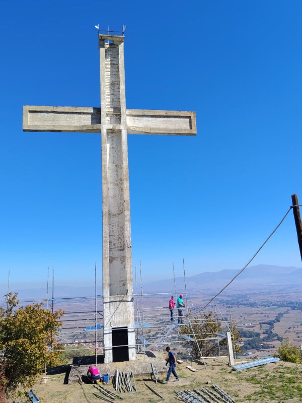 Ολοκληρώθηκαν οι εργασίες συντήρησης και αποκατάστασης του Σταυρού στον Λόφο Αγίου Παντελεήμονα Φλώρινας