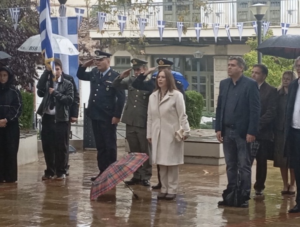 Καλλιόπη Βέττα: «Το μήνυμα του 1940 για Ελευθερία, Δημοκρατία και αντίσταση στον αυταρχισμό παραμένει διαχρονικό» – Δήλωση για την επέτειο της 28ης Οκτωβρίου