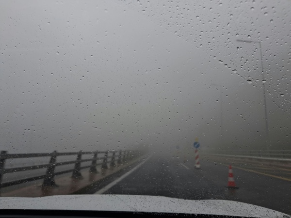 Πυκνή ομίχλη στην Εθνική οδό Βέροιας- Κοζάνης – Προσοχή στους οδηγούς