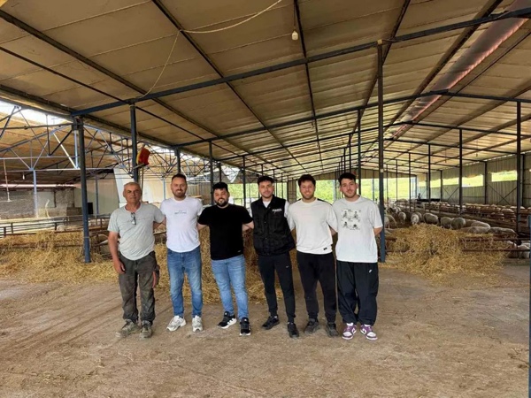 Tsamis Farm: Τα πέντε αδέρφια από τη Μολόχα Κοζάνης που απογειώνουν το πρόβειο γάλα